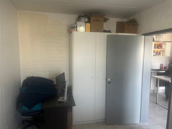 2 Bedroom Property for Sale in Brooklyn Western Cape
